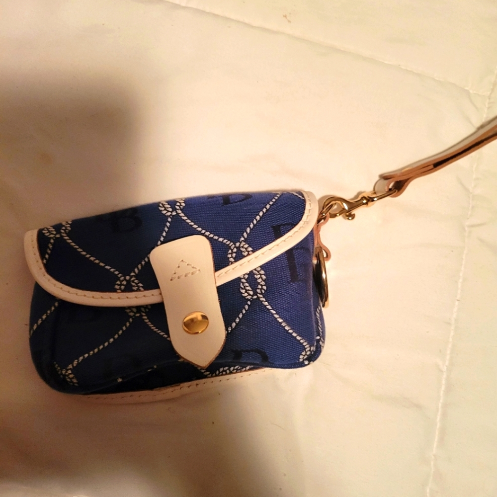 D&B Wristlet